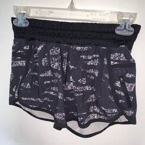 Lululemon tracker shorts